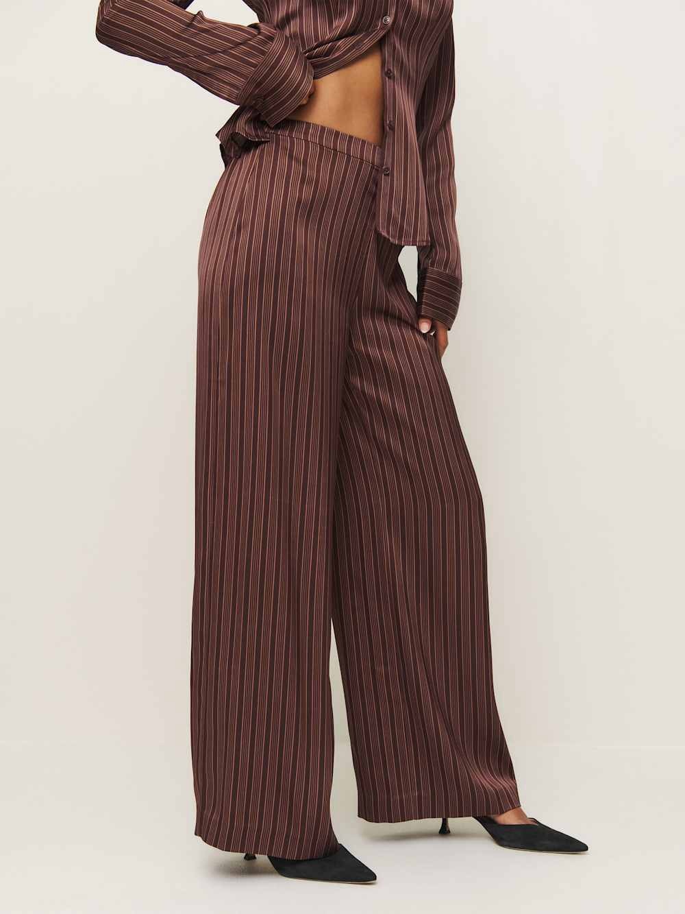 NWOT Reformation Norah Wide-Leg Satin Pant in Brown with Pinstripes Size S - Picture 2 of 9